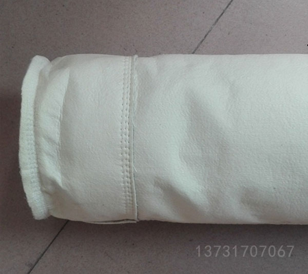 山東維坊膨潤(rùn)土廠ZC型回轉(zhuǎn)反吹扁袋式除塵器交付使用 山東維坊膨潤(rùn)土廠ZC型回轉(zhuǎn)反吹扁袋式除塵器交付使用