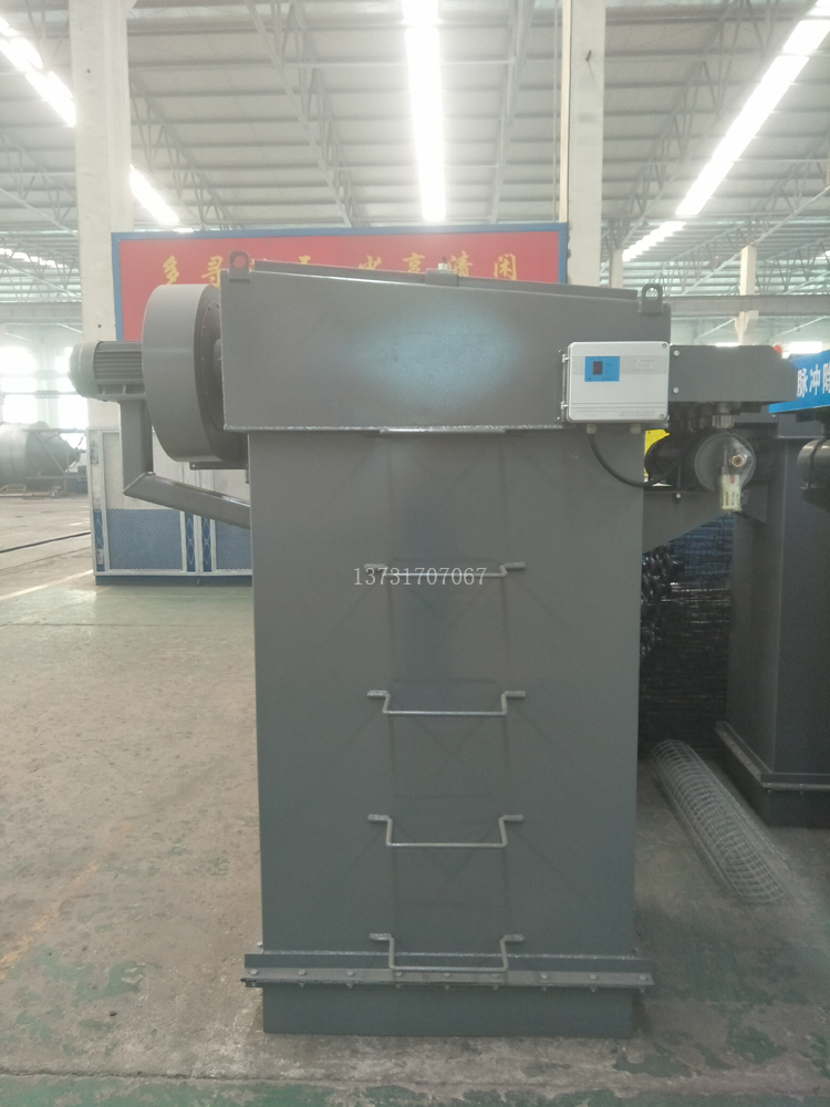 2018年最新研發(fā)15m2、25m2倉(cāng)頂布袋除塵器投放市場(chǎng)