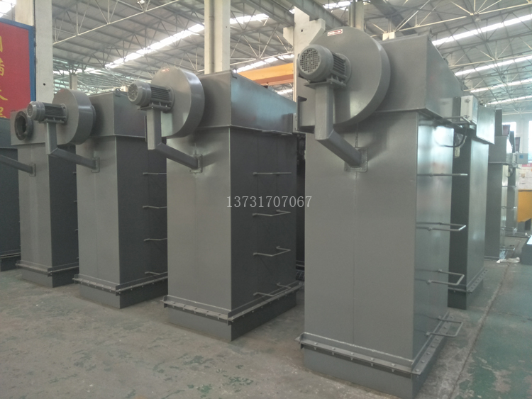 2018年最新研發(fā)15m2、25m2倉(cāng)頂布袋除塵器投放市場(chǎng)